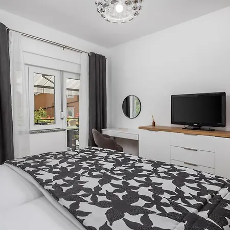 Flowers Apartament *