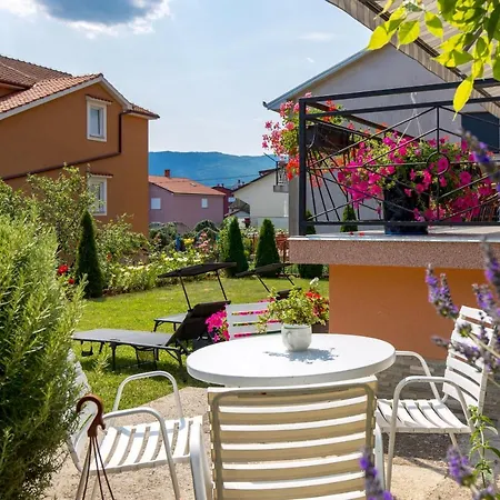 Flowers Apartament *