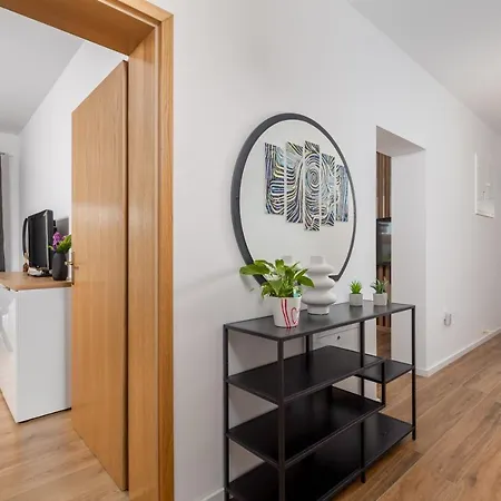 Apartament Flowers *