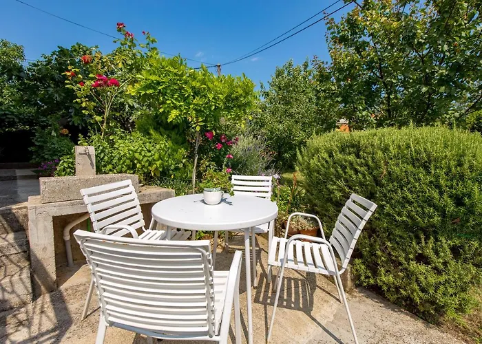 Flowers Lejlighed Kastav